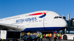 Cieli britannici nel caos: guasto tecnico blocca il traffico aereo