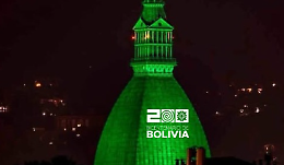 Torino festeggia i 200 anni di indipendenza della Bolivia: la Mole si illumina di verde