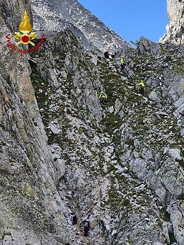 Quattro alpinisti francesi recuperati al Passo delle Portette: intervento con elicottero dei vigili del fuoco