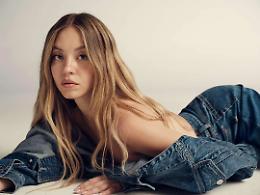 Perché la campagna pubblicitaria di Sydney Sweeney per American Eagle ha creato scandalo?