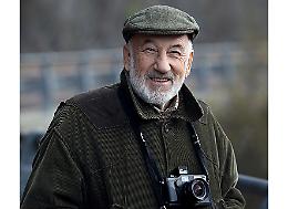 Dai manicomi a Ivrea, oggi termina il viaggio fotografico di Gianni Berengo Gardin. Aveva 94 anni

