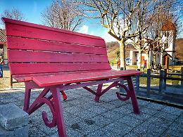 Alla scoperta delle Big Bench: tutte le panchine giganti a due passi da Novara