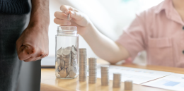Dipendenza economica: 100mila euro per sostenere le vittime di violenza