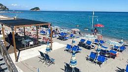 Spotorno sfida il caro ombrellone: dal 2026 spiagge gratis e prezzi calmierati