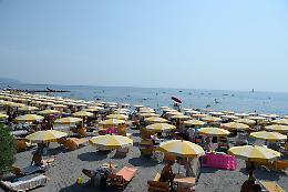Una giornata al mare in Liguria? 200 euro (senza vizi e senza cena)