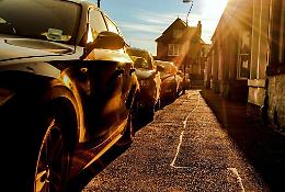 Auto al sole: 10 oggetti da non lasciare mai in abitacolo