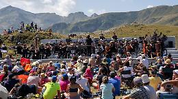 Tra musica e montagna, si sono presentati in 15mila al concerto di Ferragosto