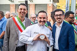 Parte la 71ª Fiera Nazionale della Nocciola: premiati Ezio Raviola e Davide Malizia, campione del mondo di pasticceria