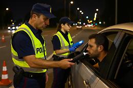 Controlli anti-alcol e droga sulle strade del torinese: ritirate cinque patenti in un weekend