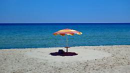 Chi controlla le spiagge italiane? Tra stabilimenti e mare che sale