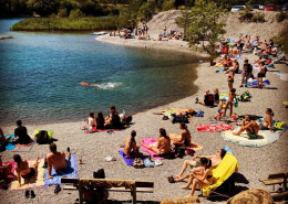 Il lago torinese preso d'assalto dai turisti: ecco cosa è successo