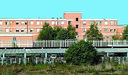 Detenuto aggredisce due agenti nel carcere di Alba: cresce l’allarme sulle condizioni di sicurezza