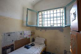 Torino, il carcere scoppia, lui esce: i giudici citano la Costituzione
