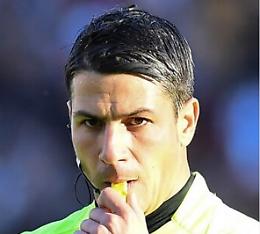 Il piemontese che fa la storia della Serie A: chi è Gianluca Manganiello, il primo arbitro a spiegare una decisione Var