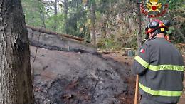 Incendio nei boschi del Vco: salvate le baite a Beura Cardezza