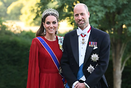 Polemica su Carlo per Andrea: e William si avvicina al trono