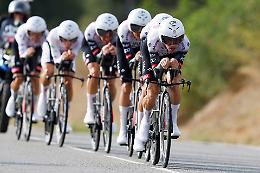 Prova di forza UAE Team Emirates-XRG alla Vuelta, ma Vingegaard torna in rosso