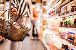 Ad agosto cala la fiducia dei consumatori, imprese in equilibrio tra settori