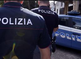 Torino, furto in corsa sul monopattino: strappa una collana e fugge