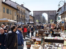 Cherasco, il 14 settembre torna il Mercato dell’Antiquariato e del Collezionismo