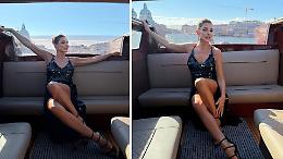 Alba Parietti al festival di Venezia: paillettes da vera diva e un look da sogno