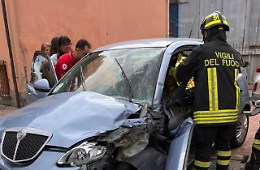 Trofarello, donna al Cto dopo lo scontro tra una Lancia Ypsilon e un pullman