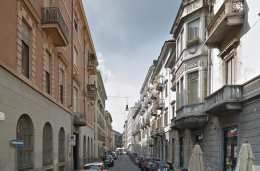 Torino sperimenta la pedonalizzazione di via Andrea Doria: più spazio a studenti, cittadini e mobilità sostenibile