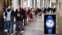 Tutti in coda in via Roma per lo Swatch in vendita solo un giorno