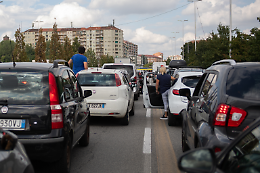 Cantiere di piazza Baldissera: «Nessun indennizzo ai commercianti danneggiati dagli ingorghi»