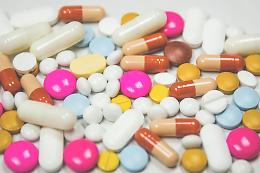 Farmaci da banco, l'Aifa lancia l'allarme: "Non sono caramelle"