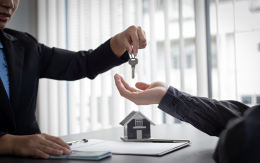 Tutti vogliono comprare casa a Torino. Boom di compravendite (e dei prezzi)
