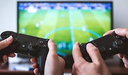 Videogiochi, droga e vestiti firmati, così il pedofilo adescava le vittime