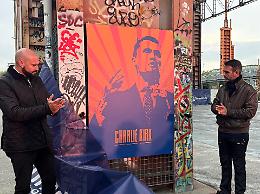 Giovani Adulti, svelata a Parco Dora l’installazione in memoria di Charlie Kirk