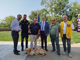 Moncalieri, grazie ai Lions una nuova luce per il signor Armando: consegnato il cane guida Lumiere