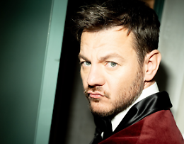 Flop in Rai, sold out a teatro: e se Alessandro Cattelan avesse sbagliato qualcosa?