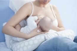 Settimana Mondiale per l’Allattamento al Seno: il Piemonte tra iniziative per le famiglie e rete di sostegno