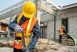 Santena, al via il bando per i cantieri di lavoro over 58: come partecipare e fino a quando