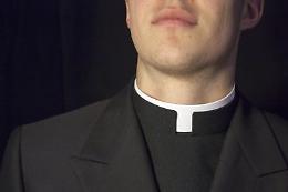 Il falso prete che tenta le truffe a Rivalta