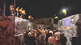 Scoppia la moda dei mini rave party nei parchi pubblici. Ma musica e caos in piena notte rendono impossibile dormire 
