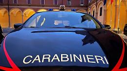 Carignano, si abbassa i pantaloni davanti a delle ragazze: è caccia all’uomo
