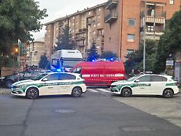 Torino, pedone investito da un camion: morto sul colpo