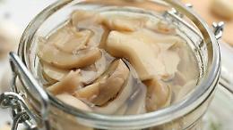 Conserve fatte in casa, salvato a Torino un uomo colpito dal botulino
