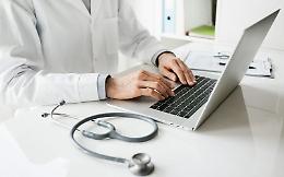 Addio alle visite in studio: arriva il certificato medico da remoto