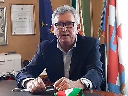 Chivasso ricorda i carabinieri morti a Castel d’Azzano: sirene e fiori per onorarne il sacrificio