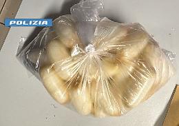 Incubo Barriera di Milano: eroina, cocaina e taxi abusivi, 5 nigeriani in manette