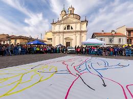 Orbassano, grande successo per "Evviva": centinaia di bambini in piazza per imparare divertendosi