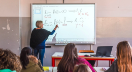 Addio supplenti esterni per le scuole medie e superiori