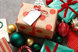Natale 2025, italiani già in corsa per i regali: 6 milioni hanno iniziato a fare acquisti