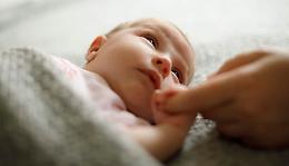 Ivrea, un solo nato ogni tre morti: la città invecchia e non riesce a invertire la rotta