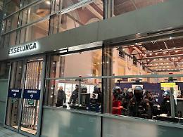 Pro-Pal, ancora danni a Torino: scontri e lanci di pietre contro le forze dell'ordine